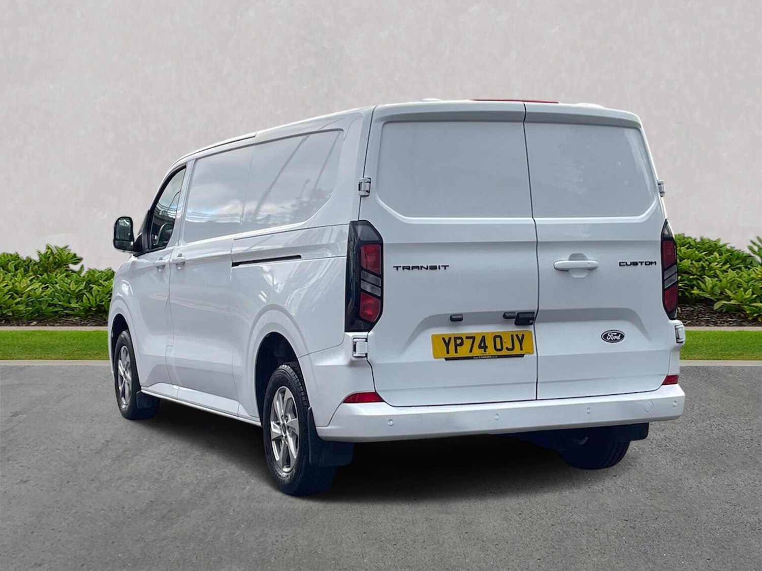 Used Ford Transit Custom 2024 for sale - 76335125: Photo 2