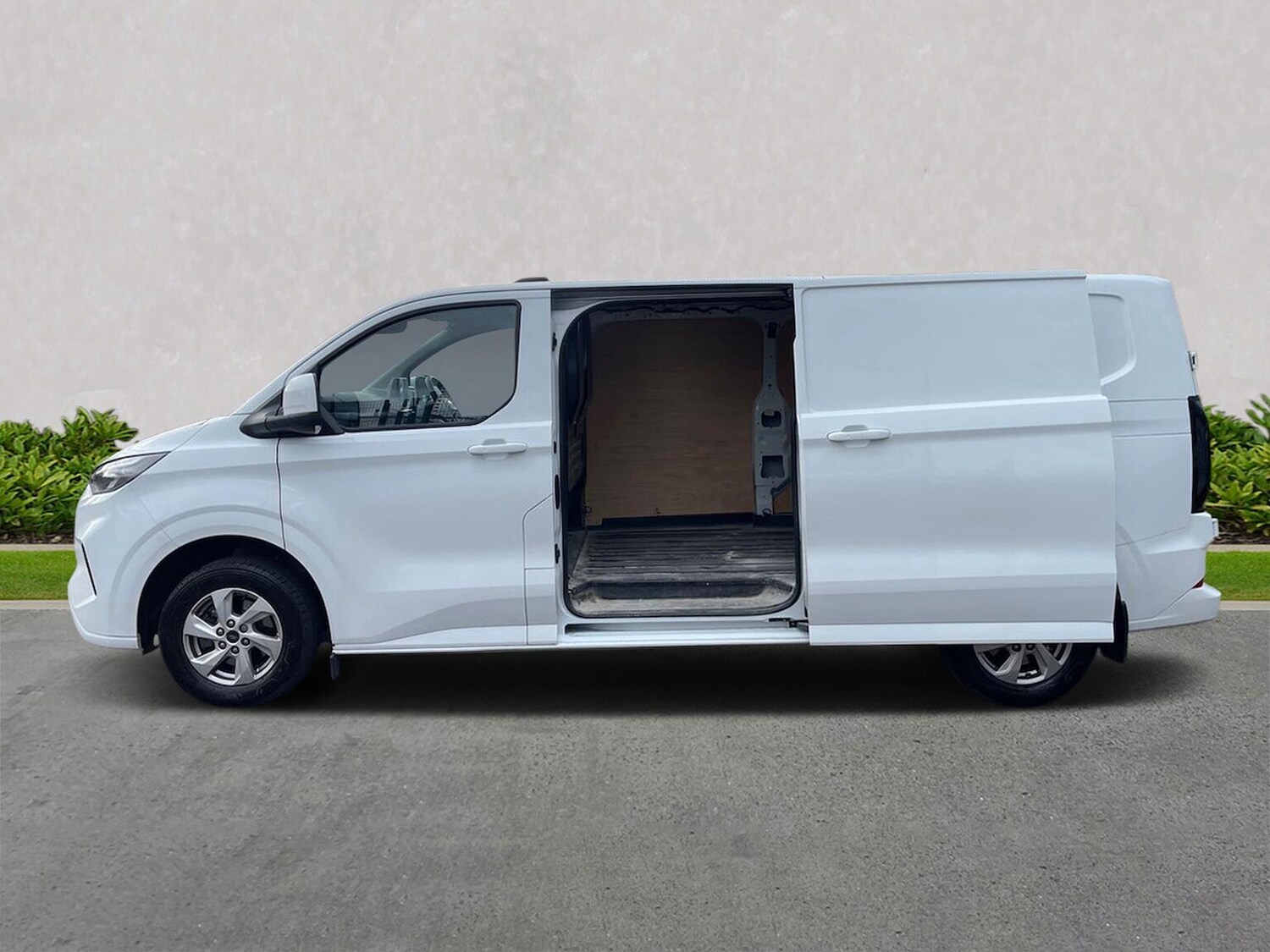 Used Ford Transit Custom 2024 for sale - 76335125: Photo 3