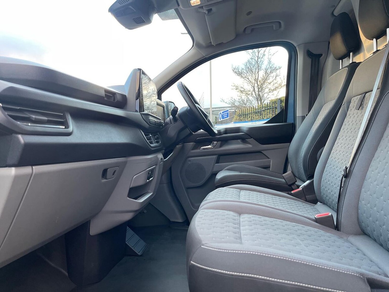 Used Ford Transit Custom 2024 for sale - 76945876: Photo 21