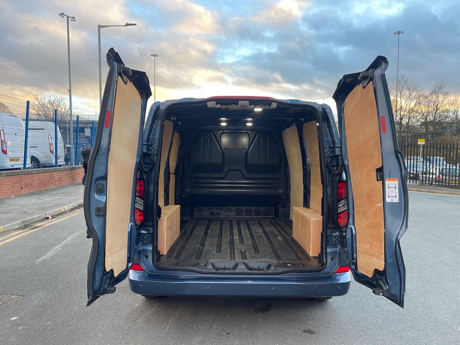 Used Ford Transit Custom 2024 for sale - 76945876: Photo 6