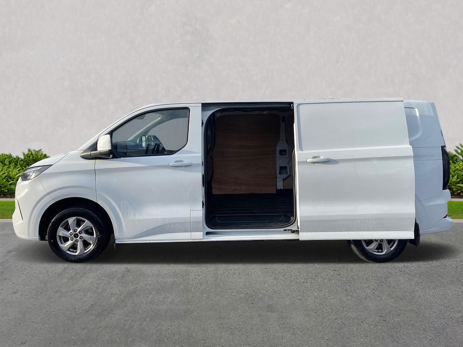 Used Ford Transit Custom 2024 for sale - 76877960: Photo 3