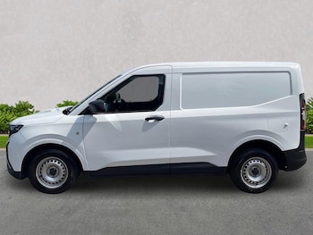 Used Ford Transit Courier 2024 for sale - 79519435: Photo