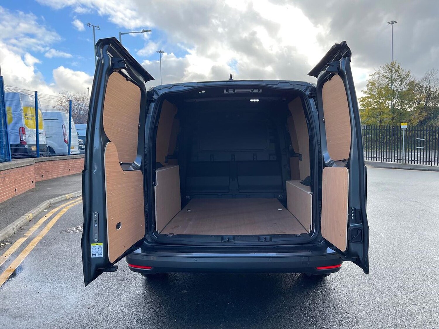 Used Ford Transit Connect 2024 for sale - 76449603: Photo 6