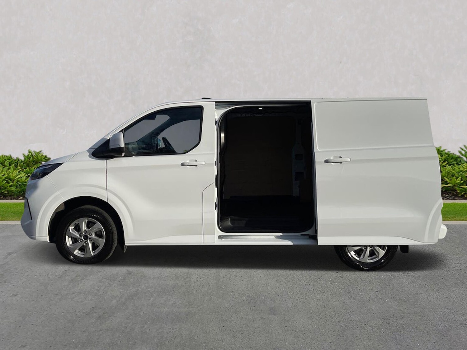 Used Ford Transit Custom 2024 for sale - 76945877: Photo 3