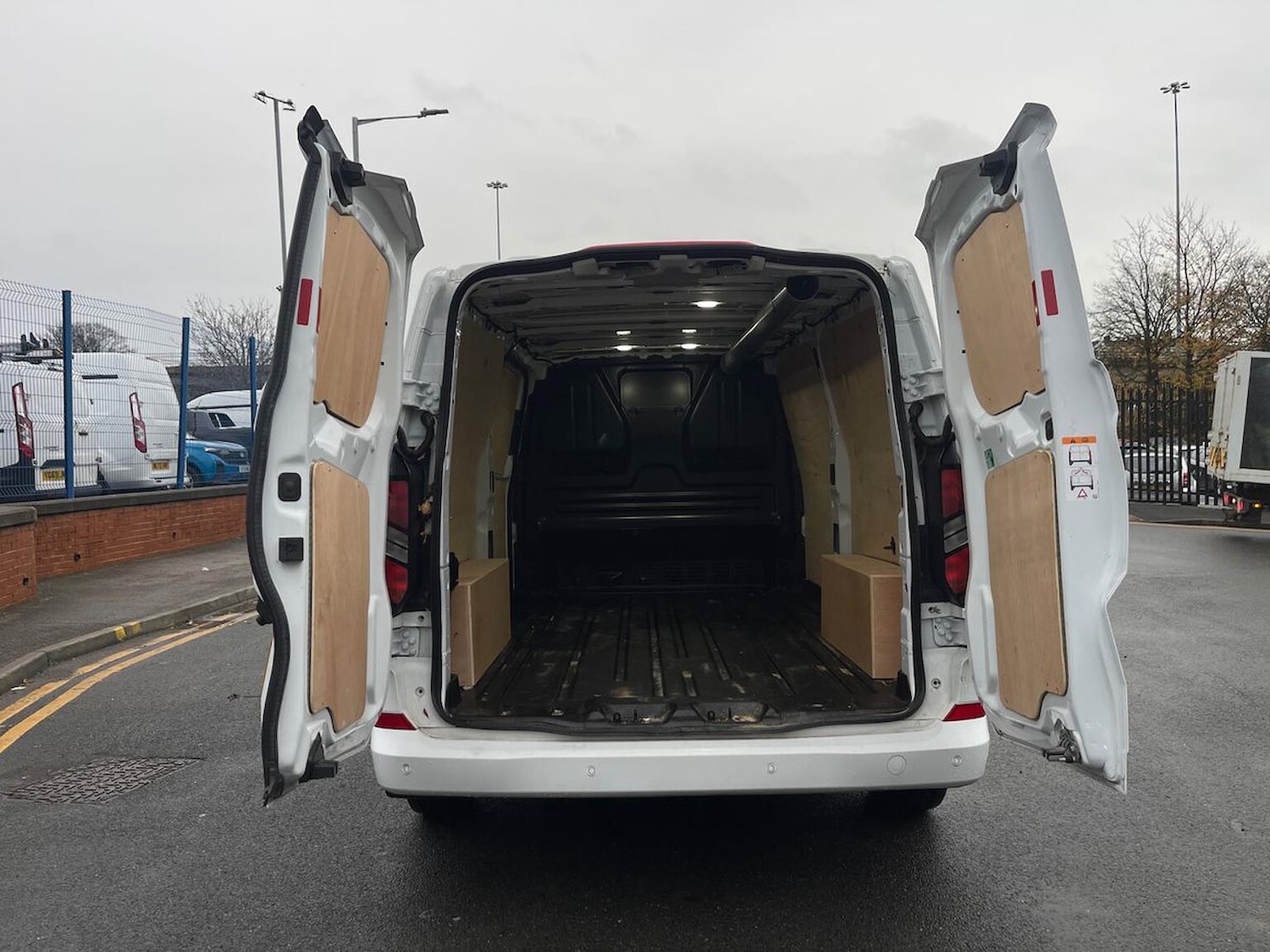 Used Ford Transit Custom 2024 for sale - 76791902: Photo 6