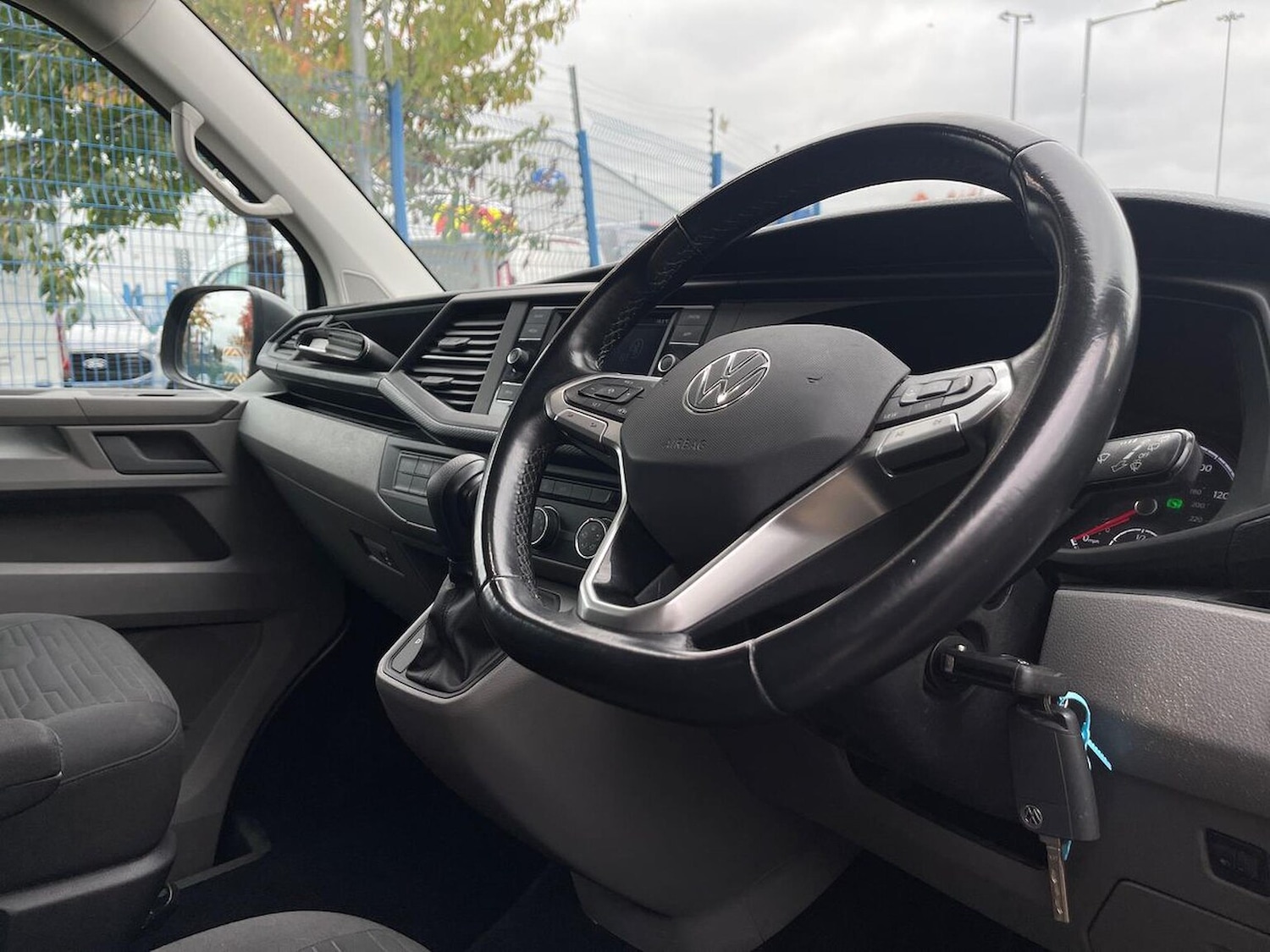 Used Volkswagen Transporter Shuttle 2021 for sale - 76237063: Photo 10