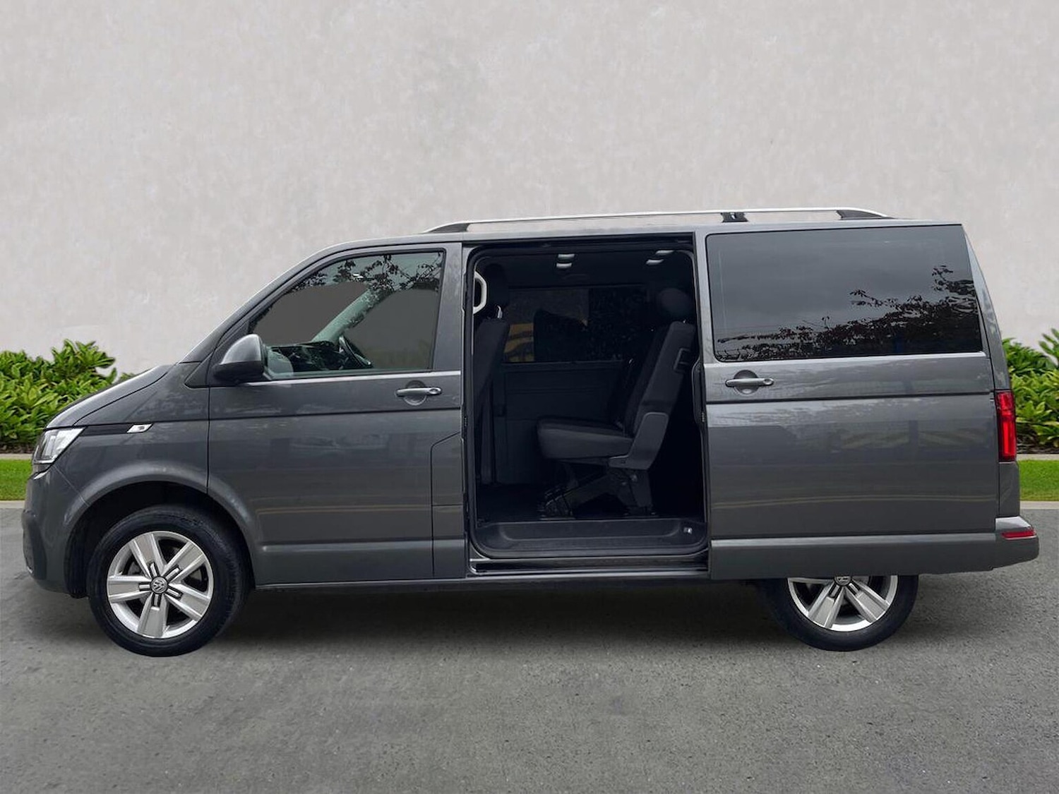Used Volkswagen Transporter Shuttle 2021 for sale - 76237063: Photo 3