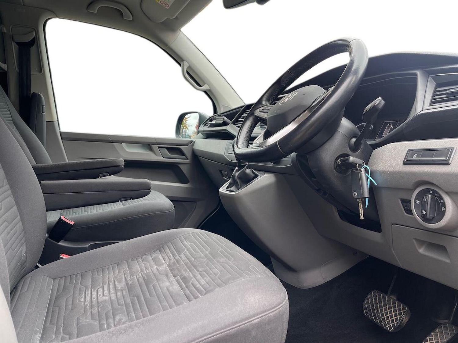 Used Volkswagen Transporter Shuttle 2021 for sale - 76237063: Photo 9