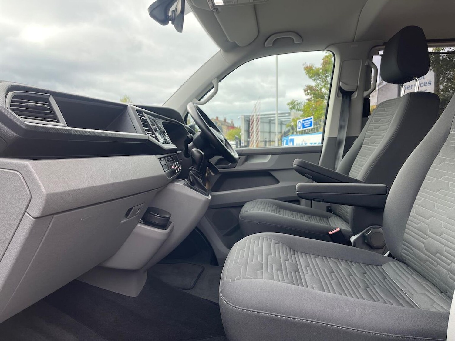 Used Volkswagen Transporter Shuttle 2020 for sale - 76687301: Photo 22