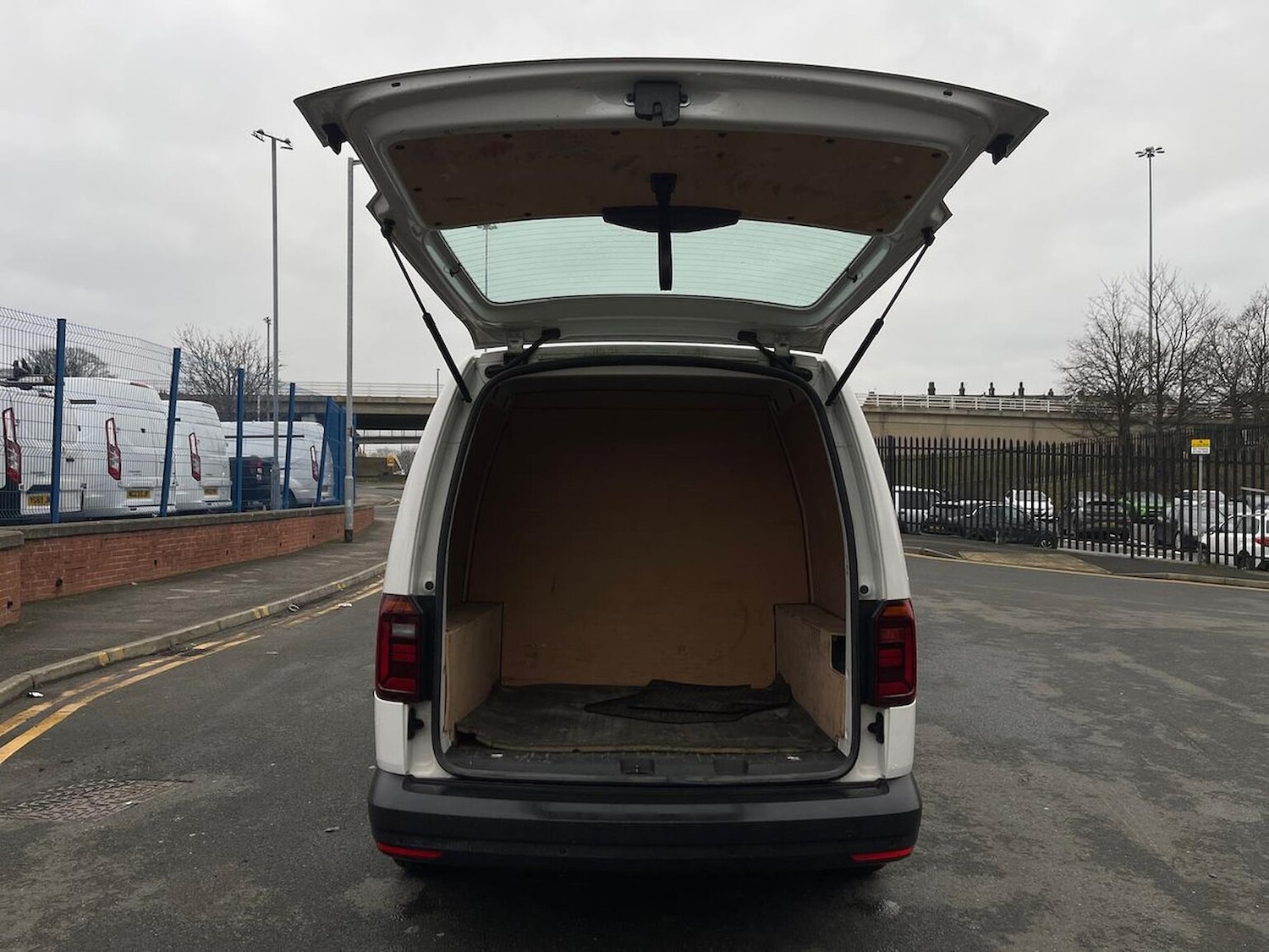 Used Volkswagen Caddy Maxi 2019 for sale - 77061571: Photo 6