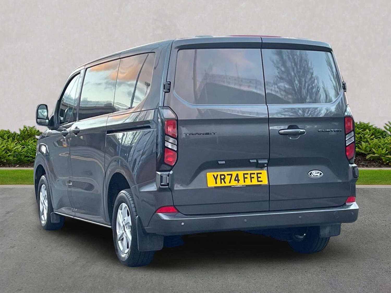 Used Ford Transit Custom 2024 for sale - 76945875: Photo 2