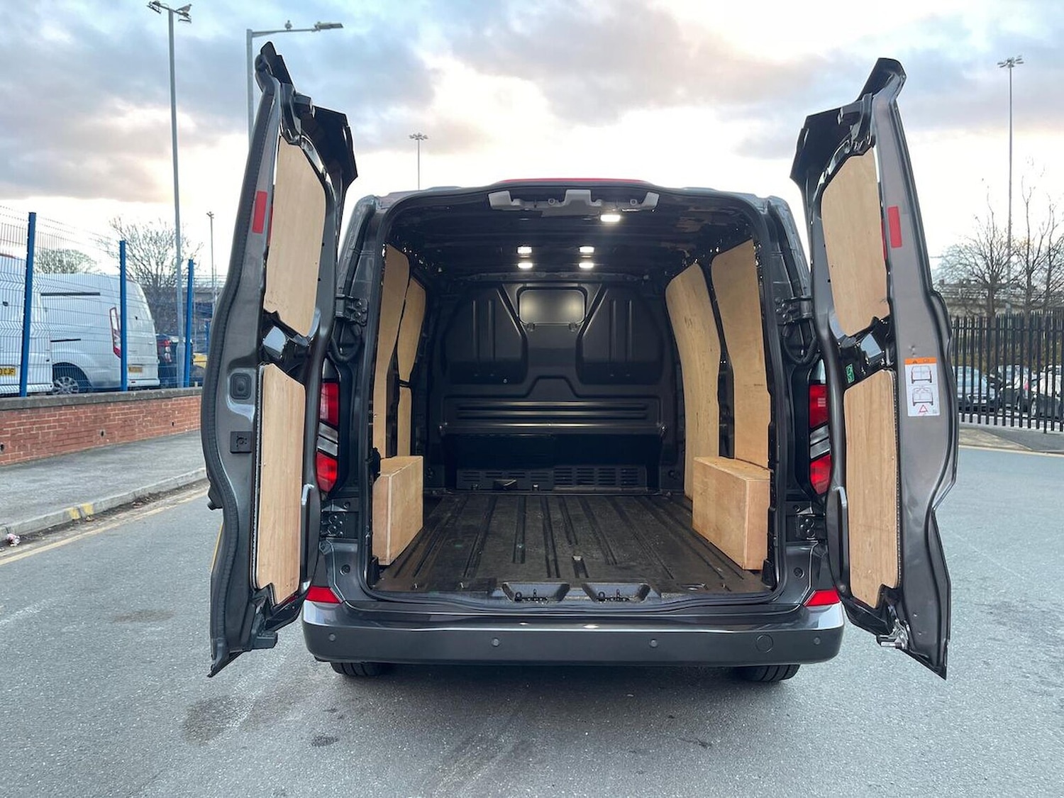 Used Ford Transit Custom 2024 for sale - 76945875: Photo 6