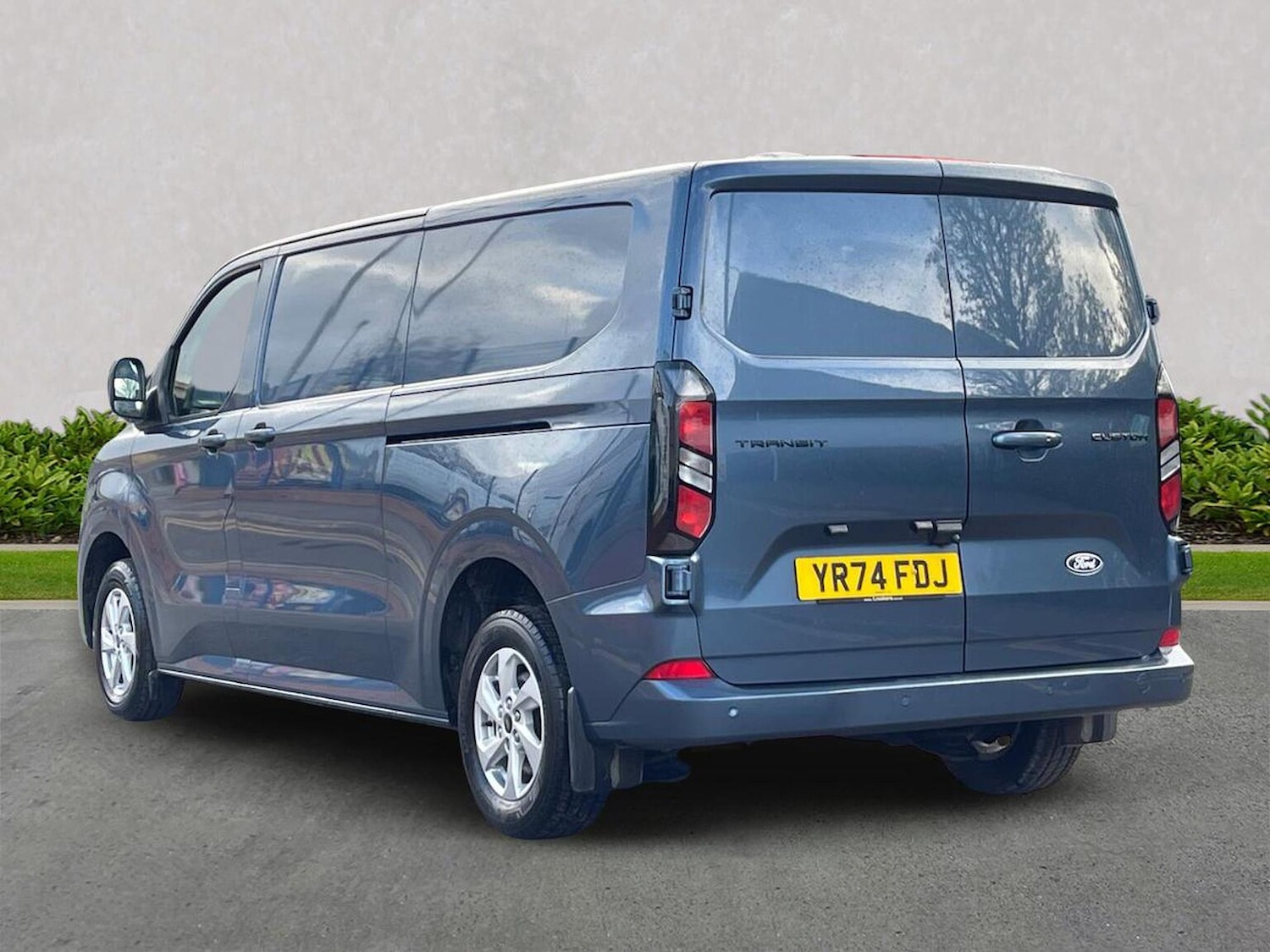 Used Ford Transit Custom 2024 for sale - 78194468: Photo 2