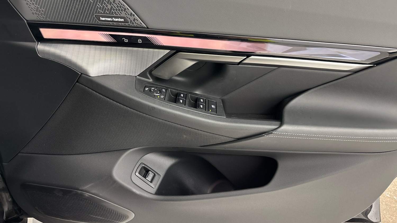 Used BMW 5 Series 2024 for sale - 76384928: Photo 8