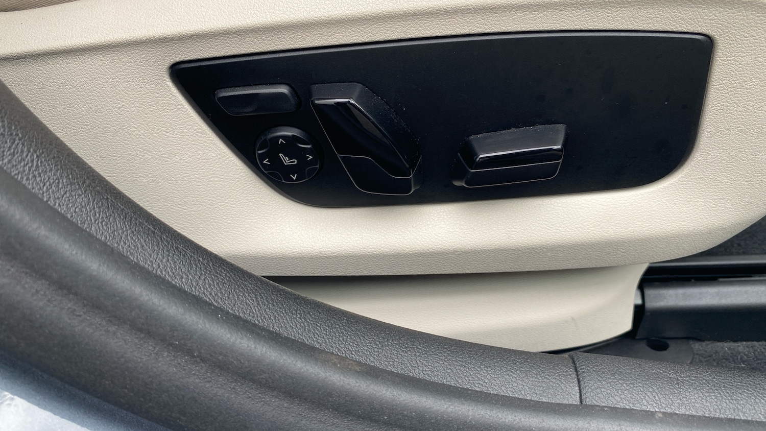 Used BMW 5 Series 2022 for sale - 76450299: Photo 38