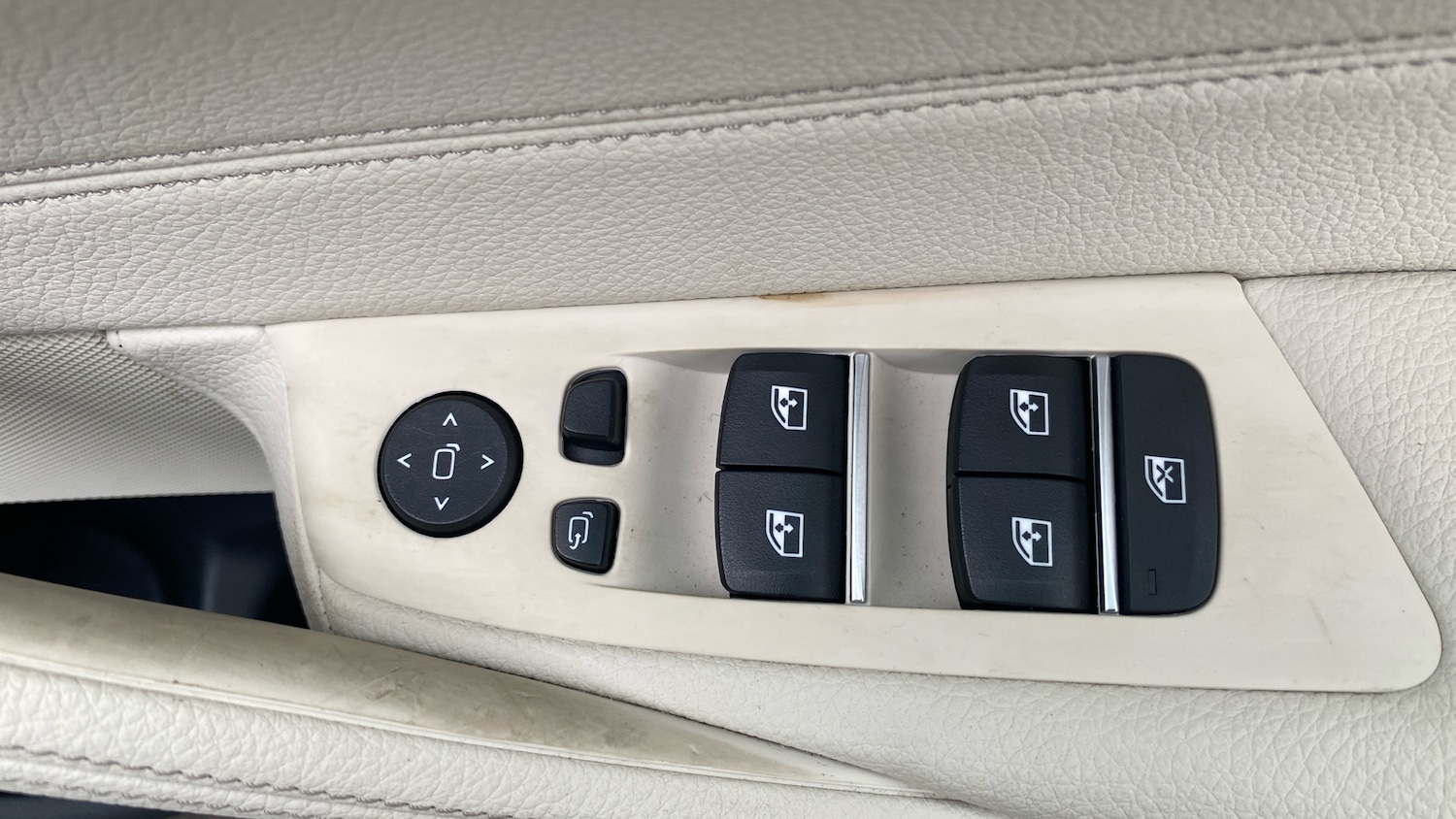 Used BMW 5 Series 2022 for sale - 76450299: Photo 39