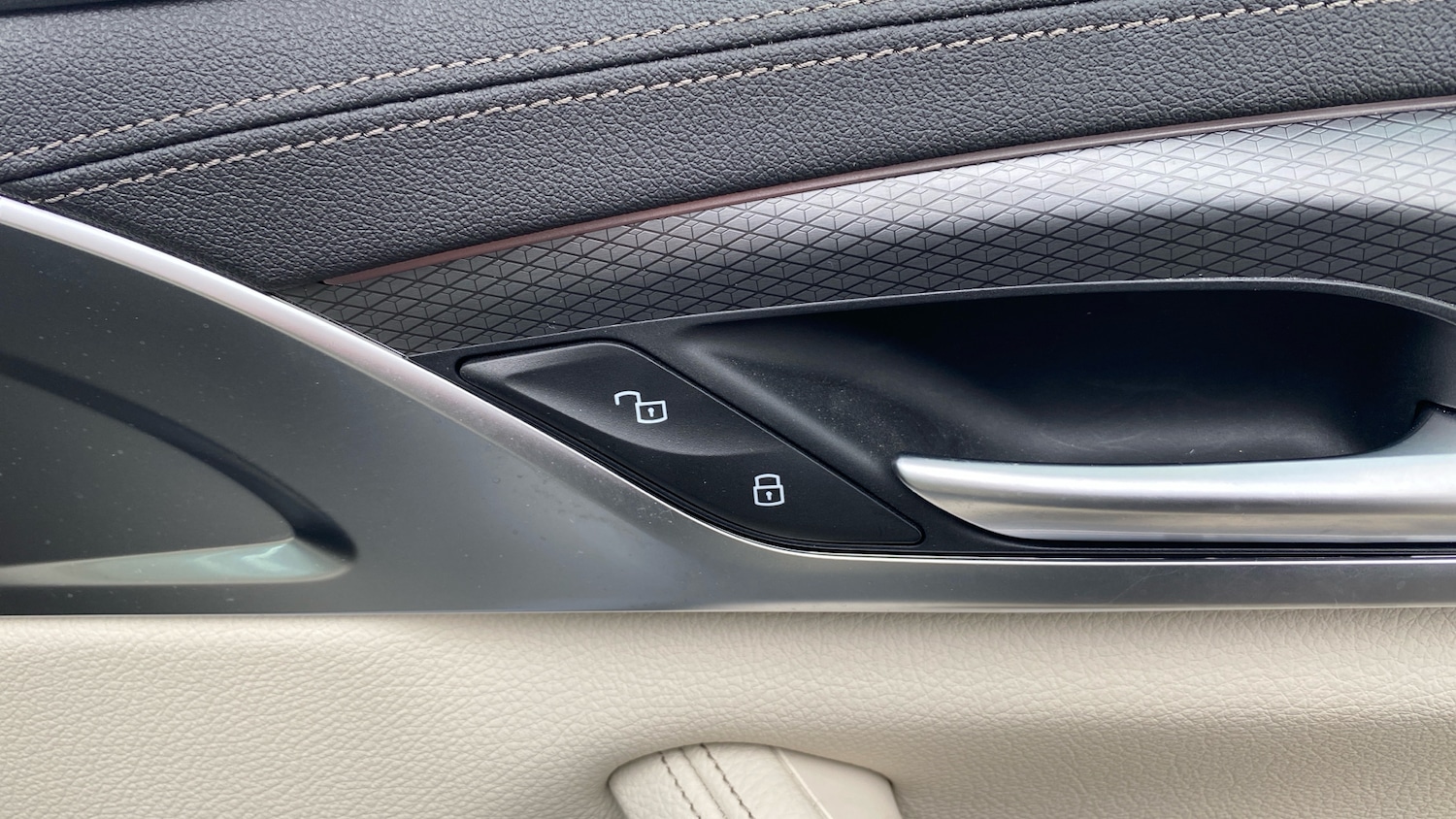 Used BMW 5 Series 2022 for sale - 76450299: Photo 40