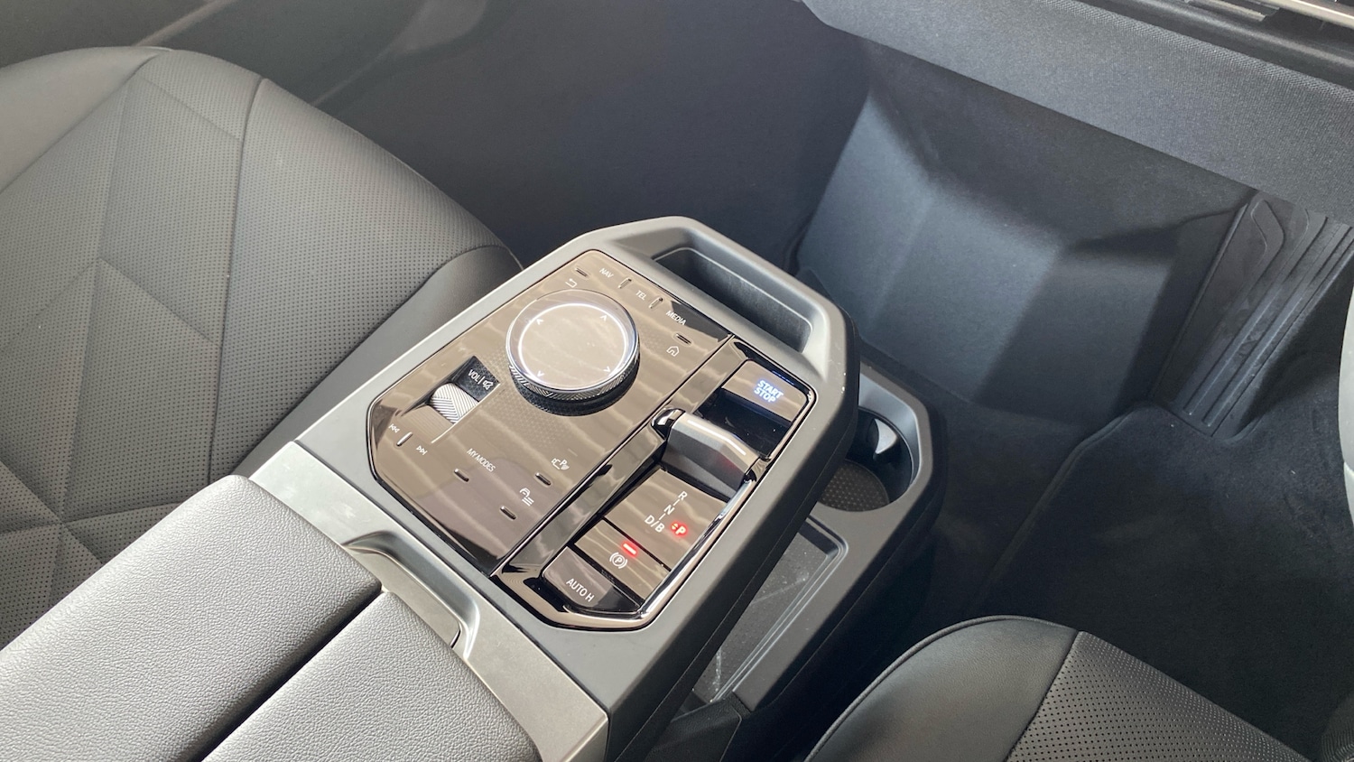 Used BMW iX 2025 for sale - 77179902: Photo 10