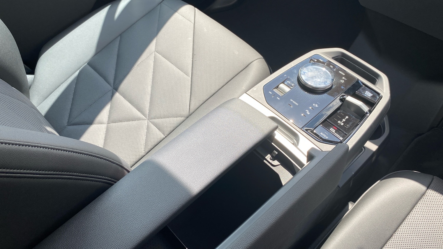 Used BMW iX 2025 for sale - 77179902: Photo 42