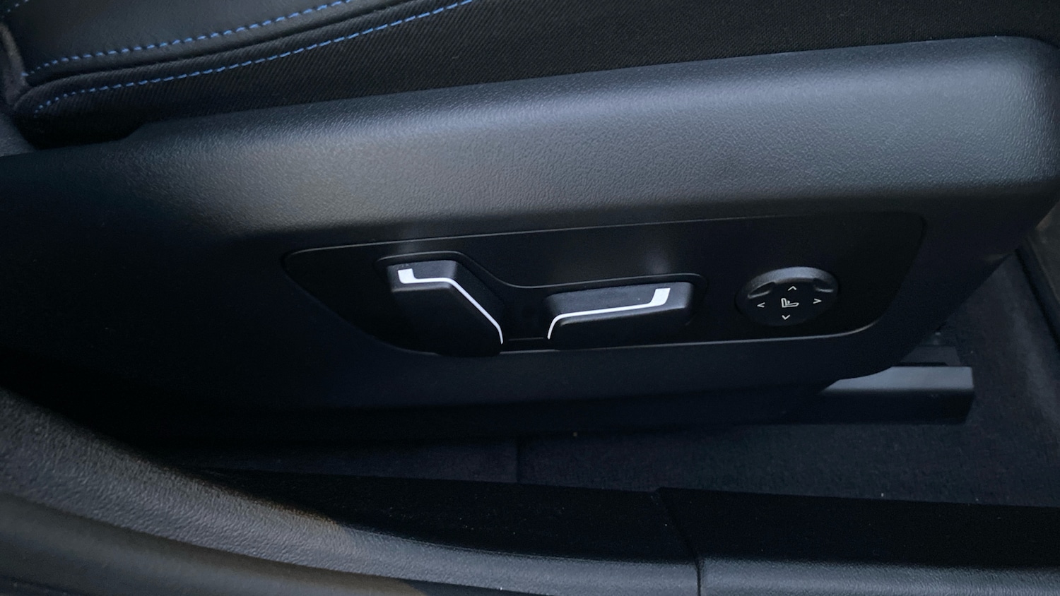 Used BMW 5 Series 2025 for sale - 76763098: Photo 41