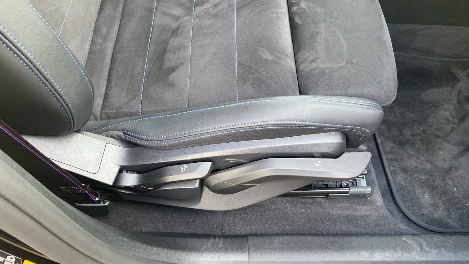 Used BMW iX1 2025 for sale - 77136083: Photo 41