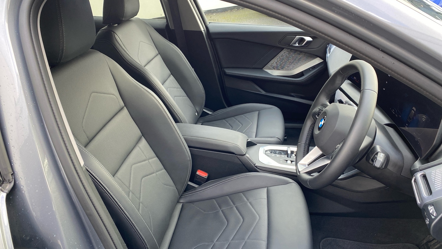 Used BMW 1 Series 2025 for sale - 77300279: Photo 11