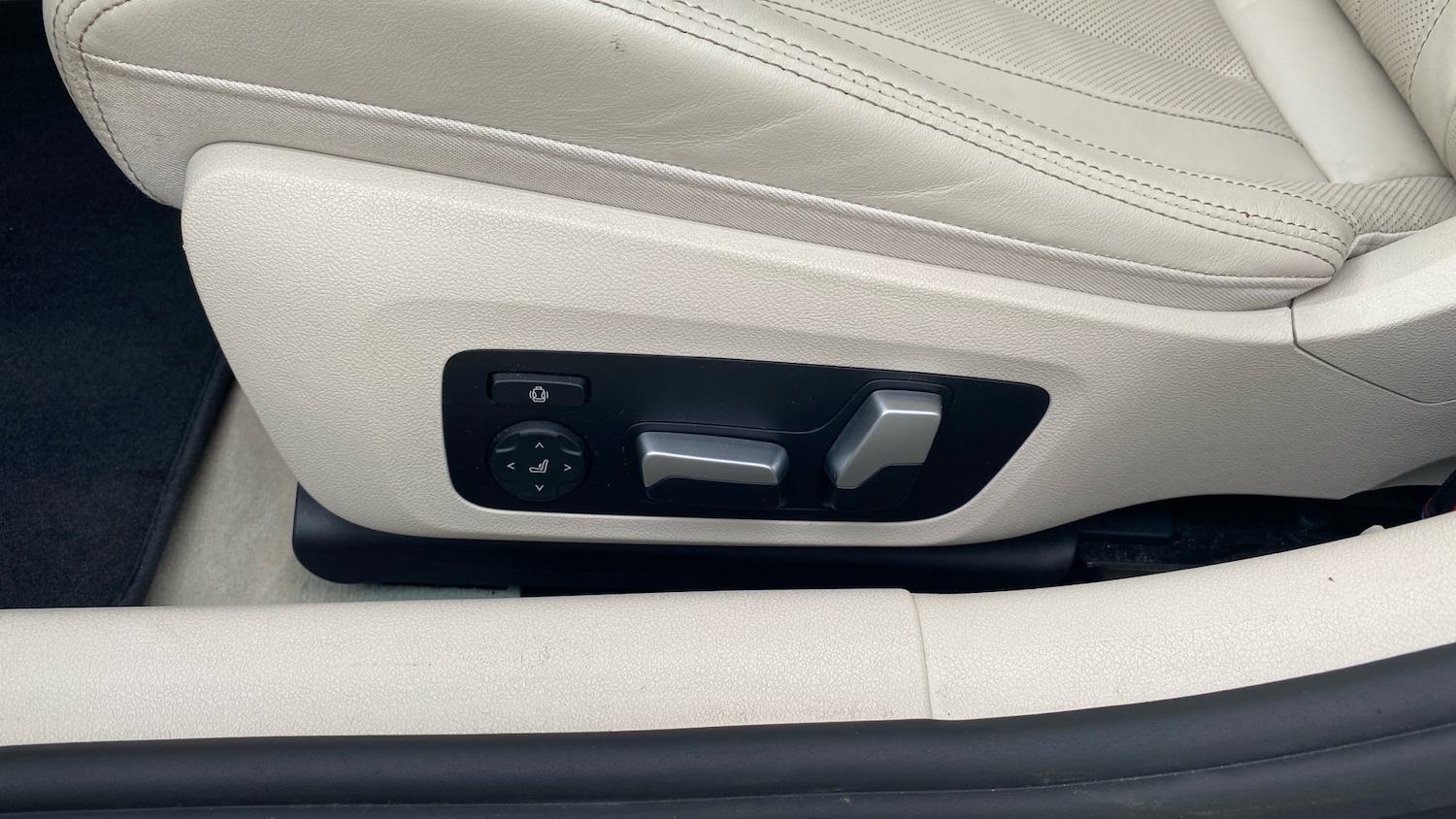 Used BMW 8 Series 2022 for sale - 77689158: Photo 38