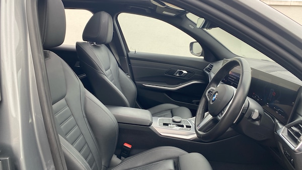 Used BMW 3 Series 2024 for sale - 76193060: Photo 11