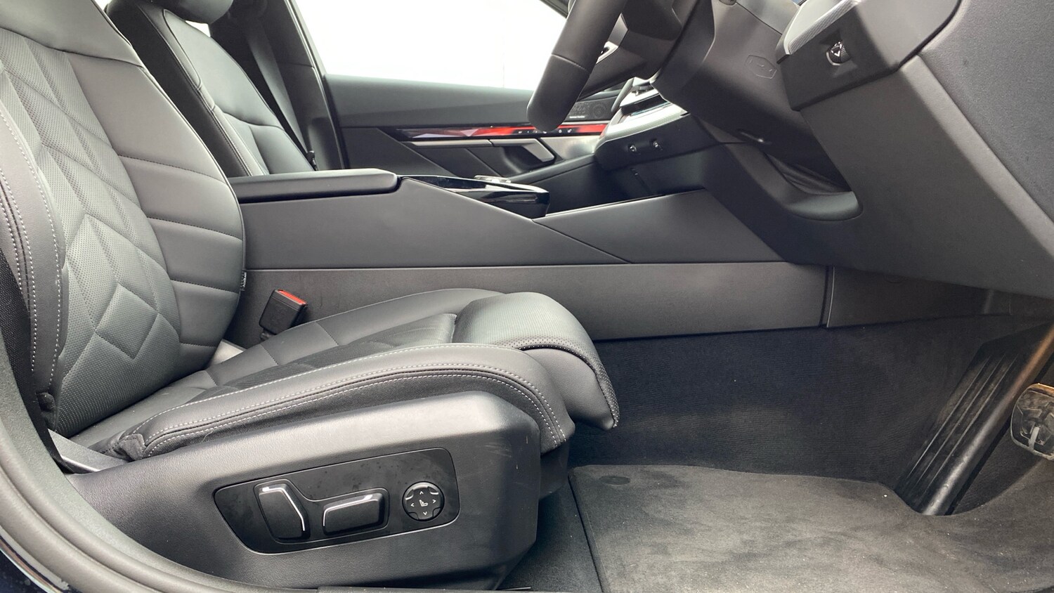 Used BMW i5 2025 for sale - 76274396: Photo 36