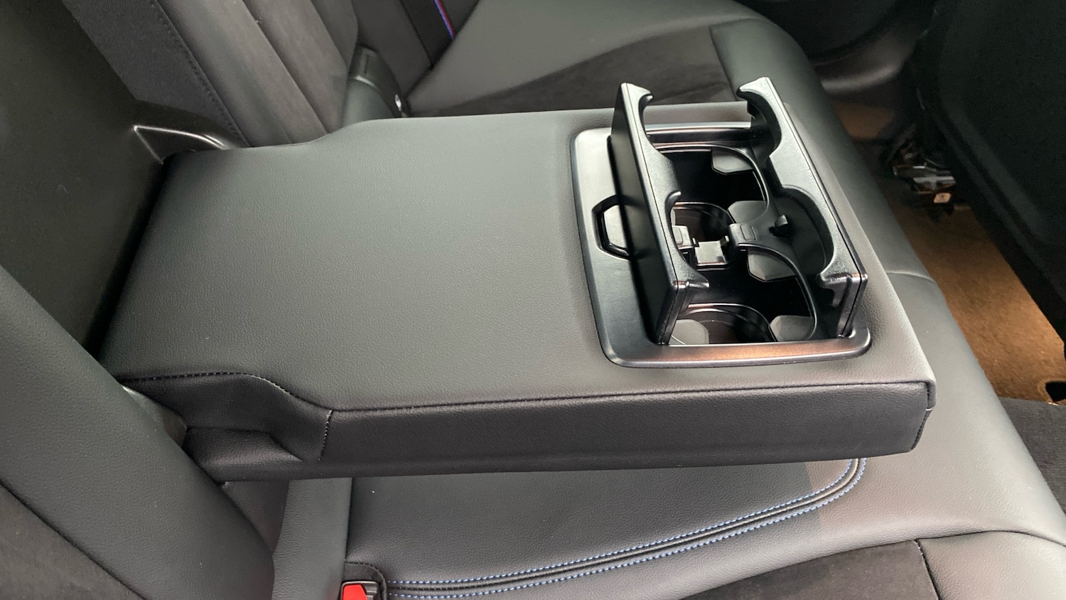 Used BMW 3 Series 2024 for sale - 77136136: Photo 33