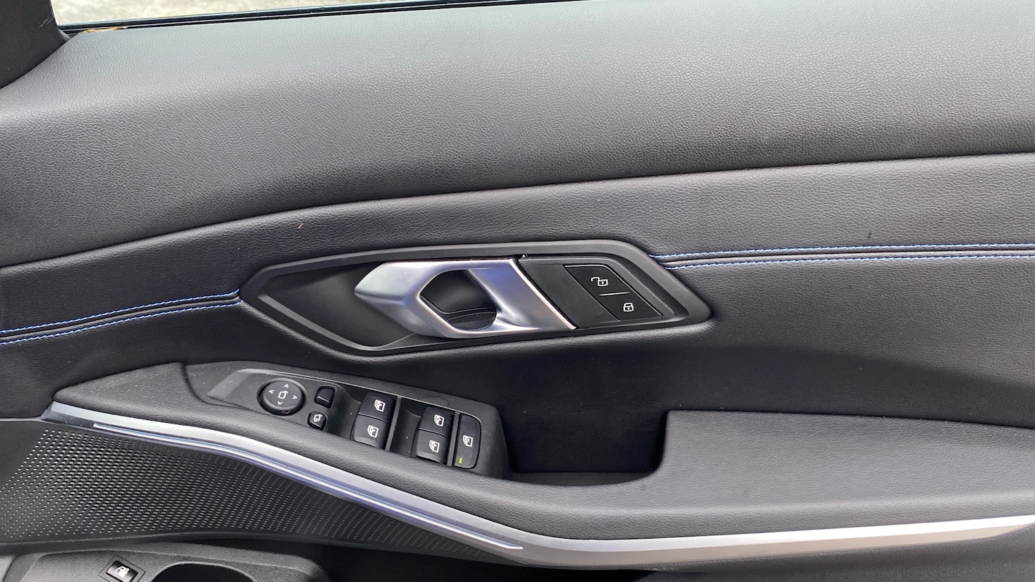 Used BMW 3 Series 2024 for sale - 77136136: Photo 35