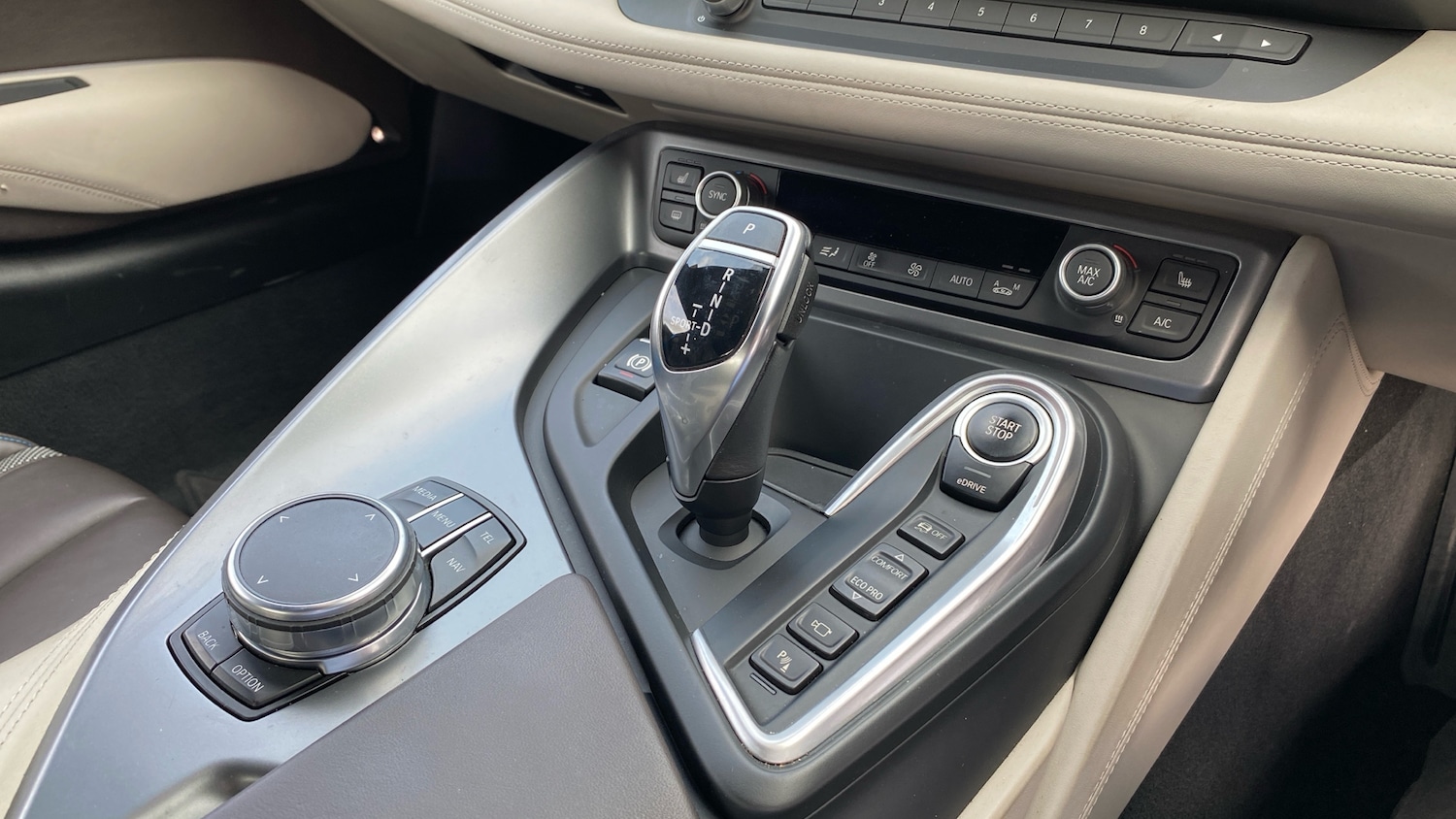 Used BMW i8 2018 for sale - 76016868: Photo 10