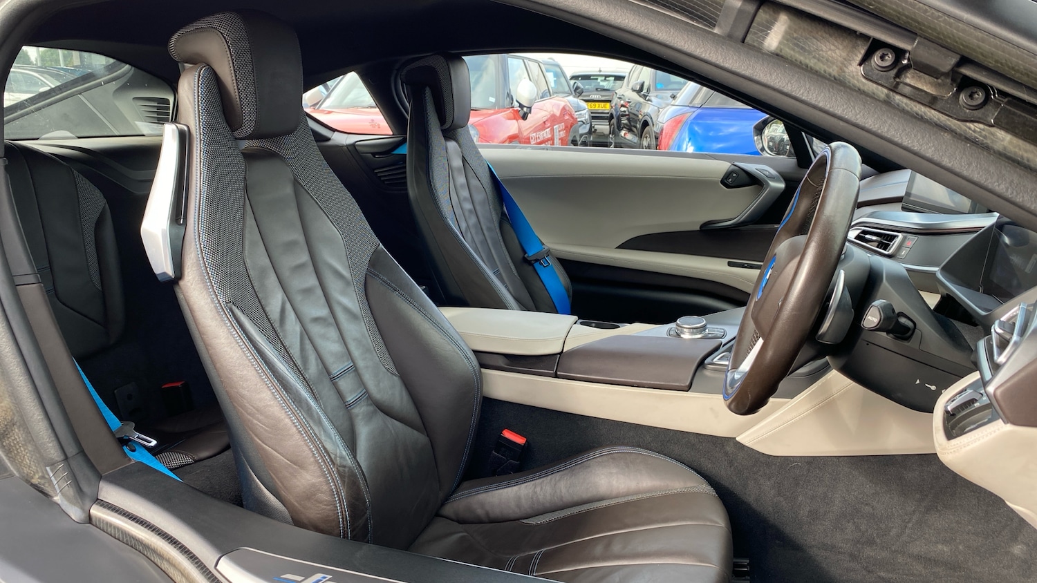 Used BMW i8 2018 for sale - 76016868: Photo 11