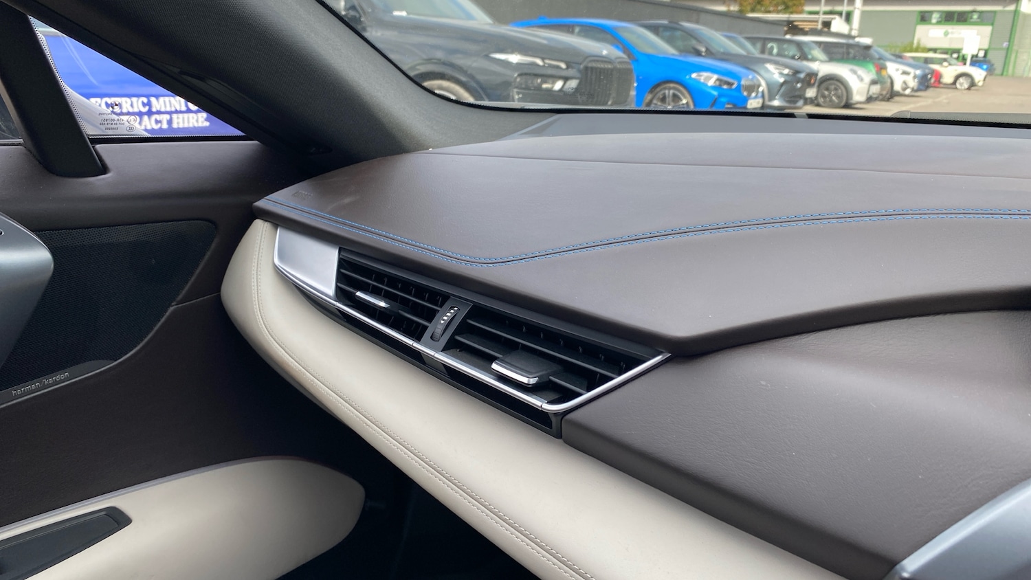 Used BMW i8 2018 for sale - 76016868: Photo 43