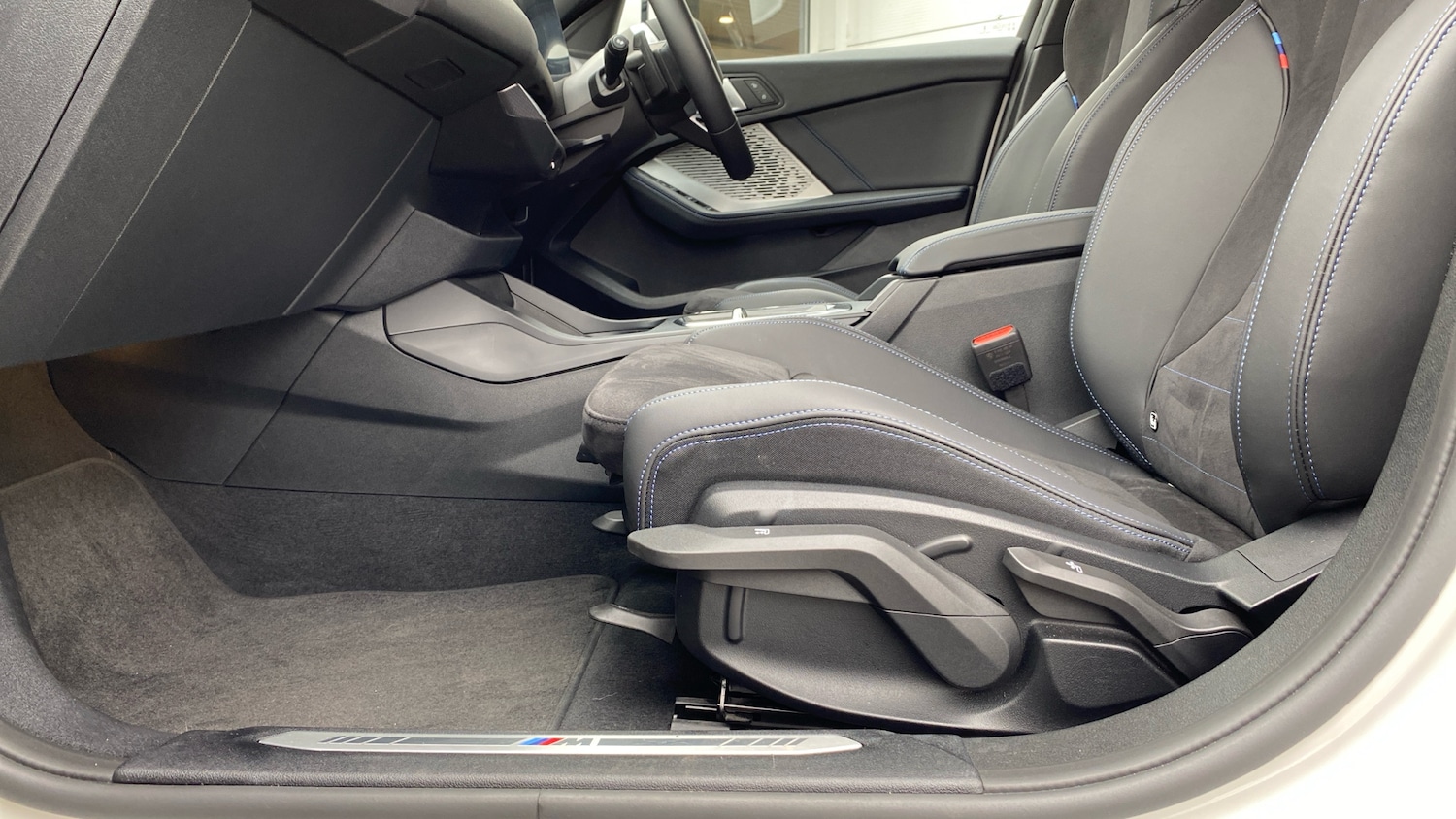 Used BMW 1 Series 2025 for sale - 77048006: Photo 35