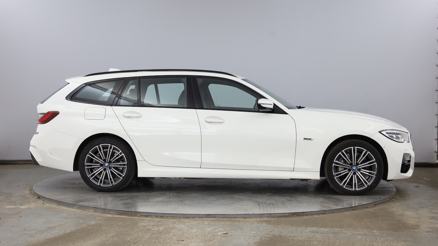 Used BMW 3 Series 2021 for sale - 76384924: Photo 3