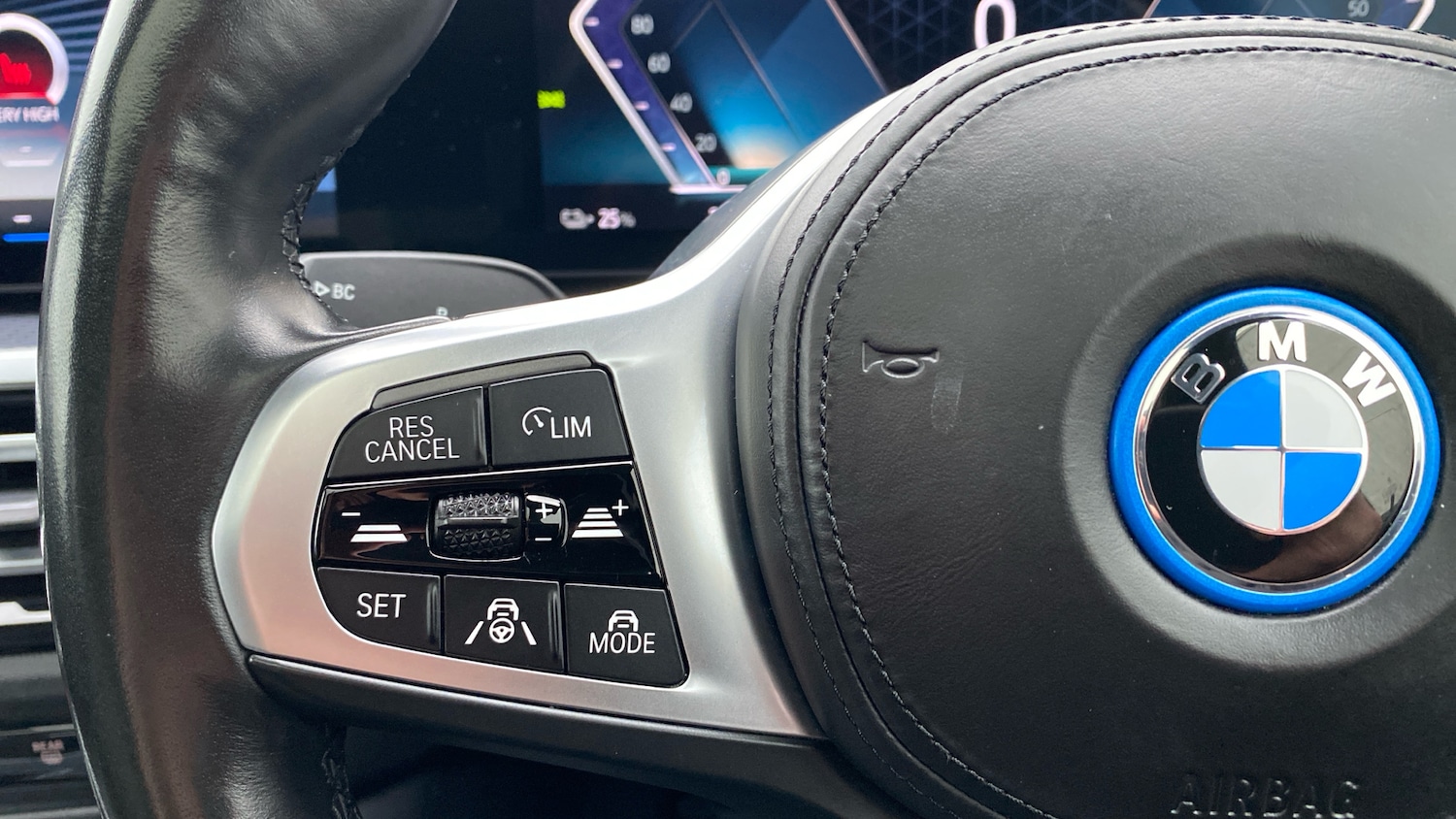 Used BMW i4 2023 for sale - 77732327: Photo 17