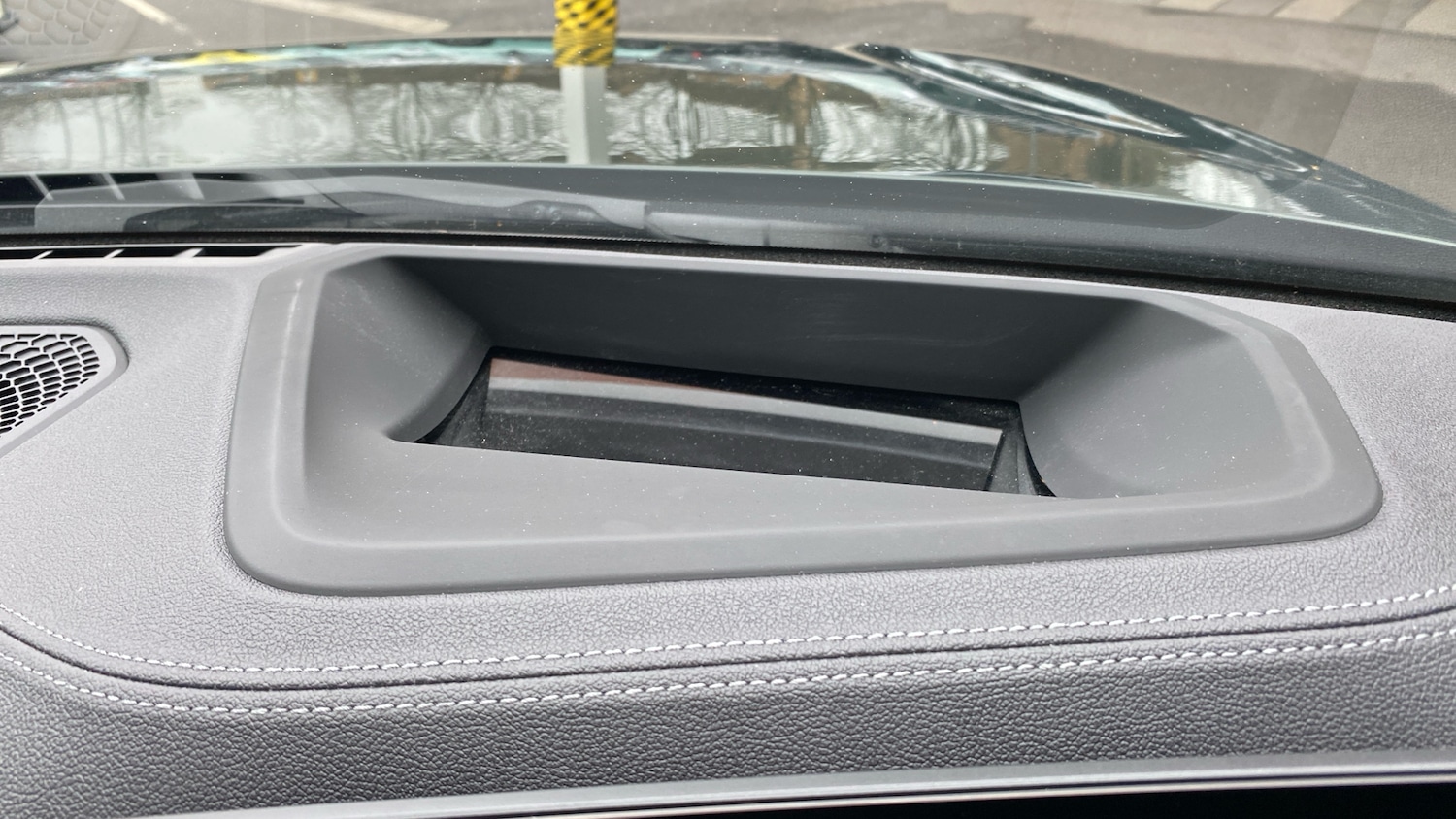 Used BMW i4 2023 for sale - 77732327: Photo 74