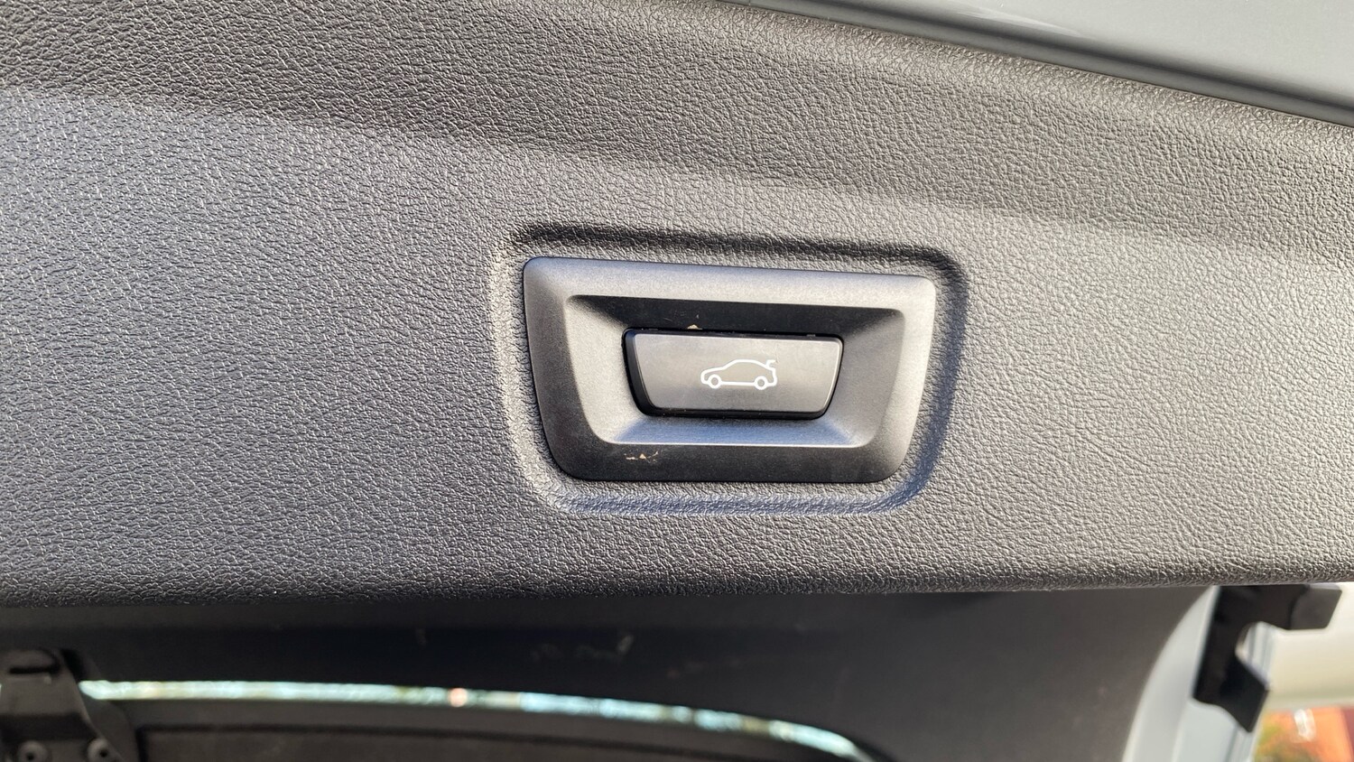 Used BMW i4 2023 for sale - 76611534: Photo 30