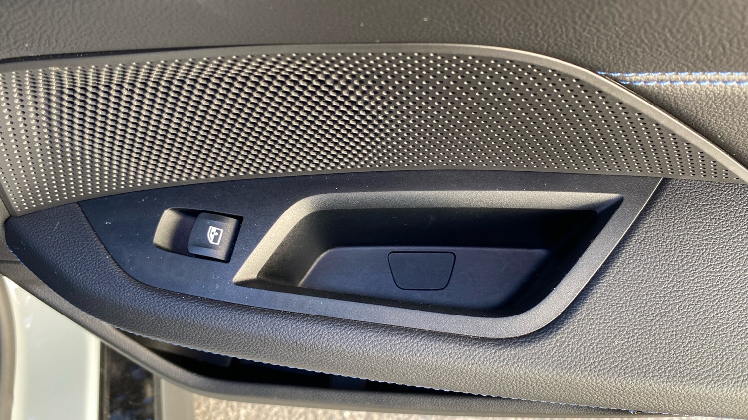 Used BMW i4 2023 for sale - 76611534: Photo 33