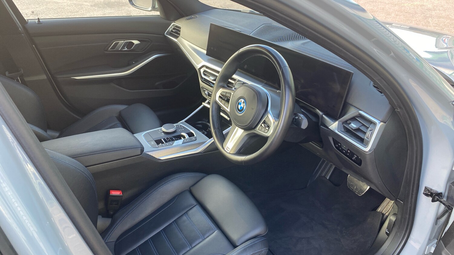 Used BMW 3 Series 2024 for sale - 78040150: Photo 6