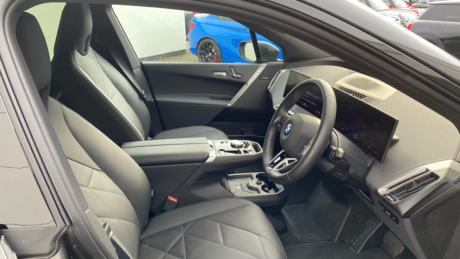 Used BMW iX 2025 for sale - 77329095: Photo 11