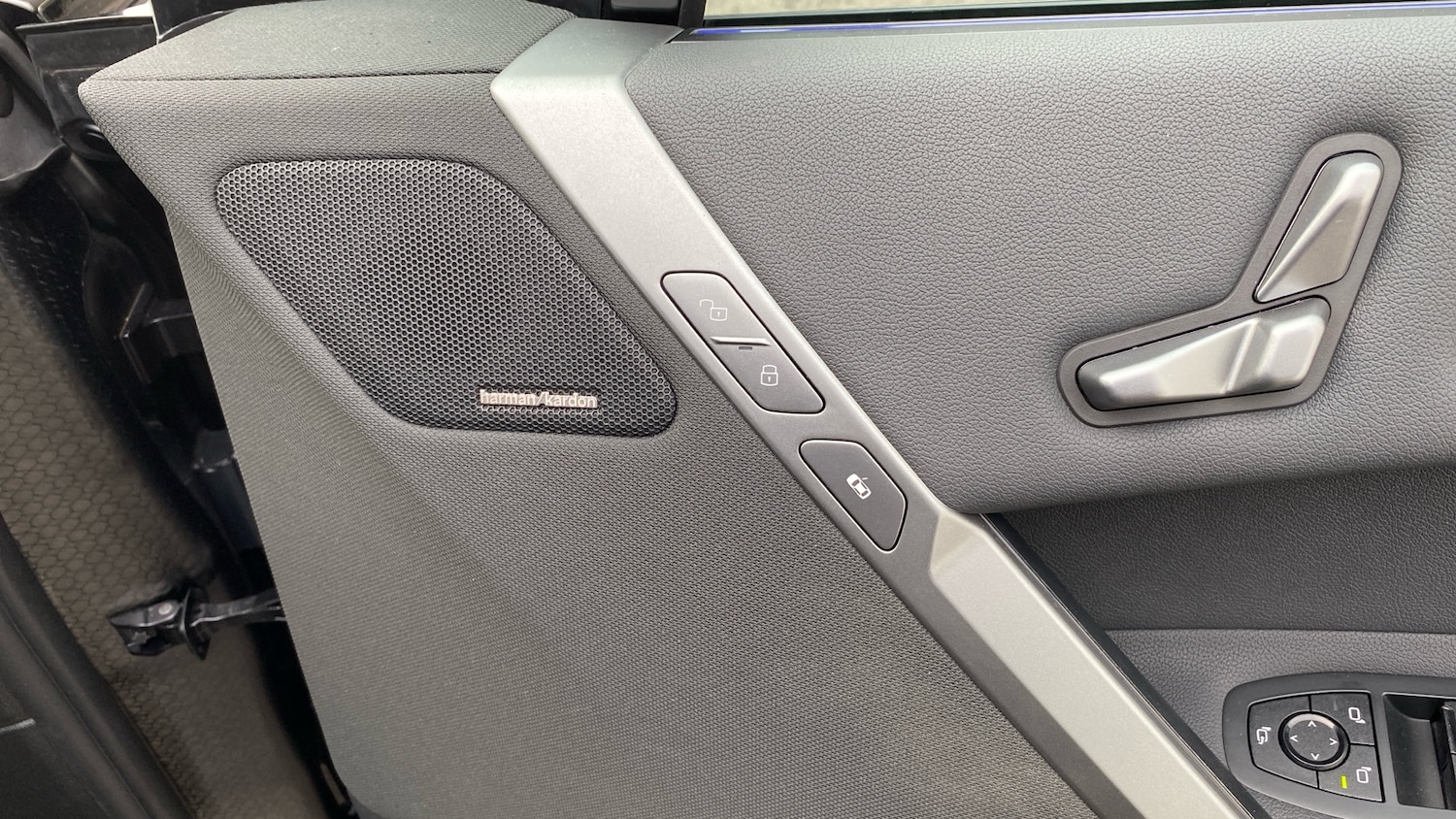 Used BMW iX 2025 for sale - 77329095: Photo 44