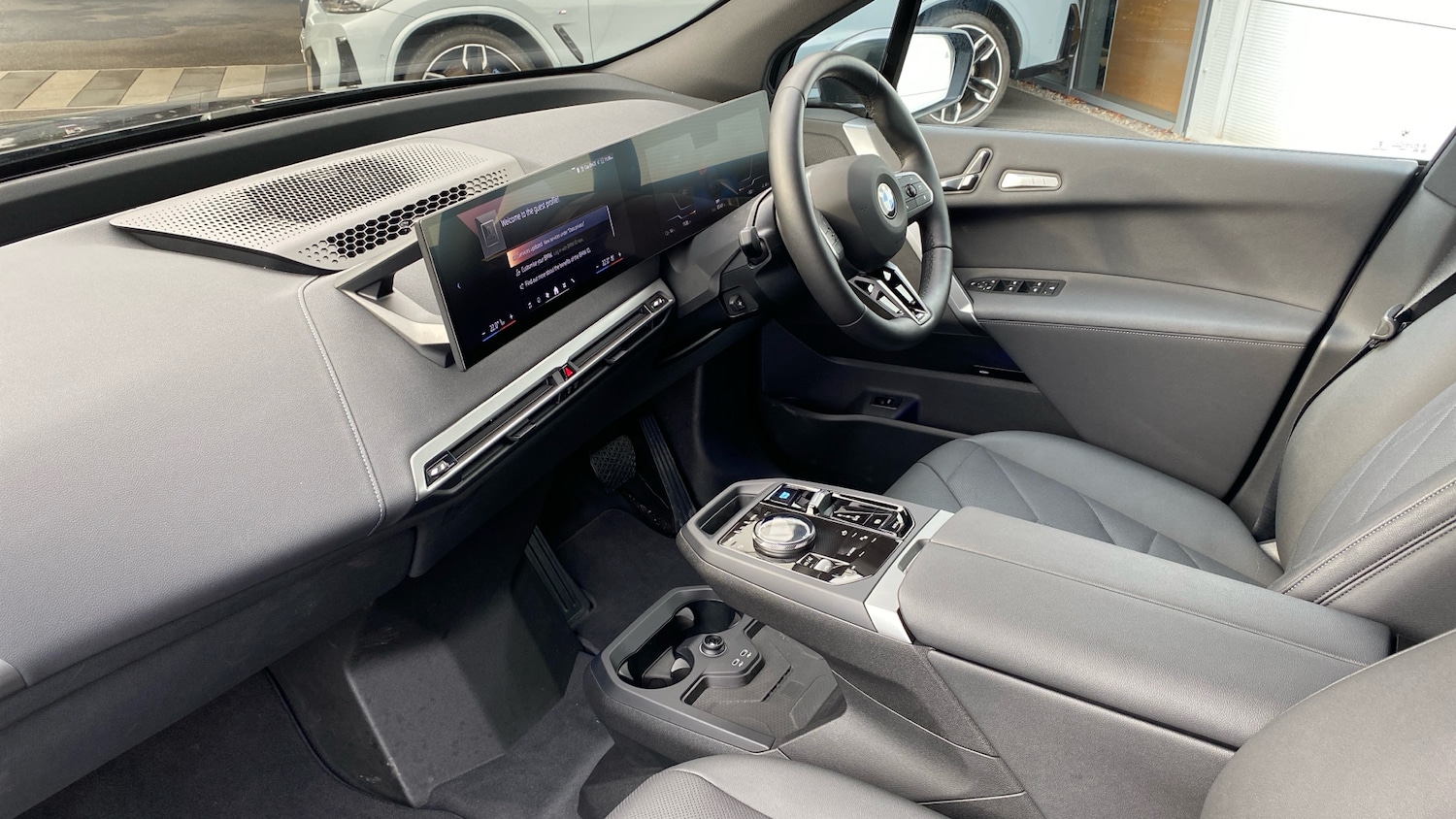 Used BMW iX 2025 for sale - 77329095: Photo 7