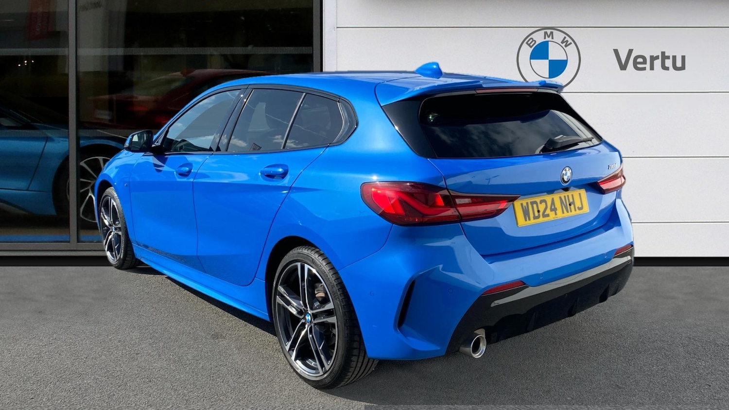 Used BMW 1 Series 2024 for sale - 76016322: Photo 2
