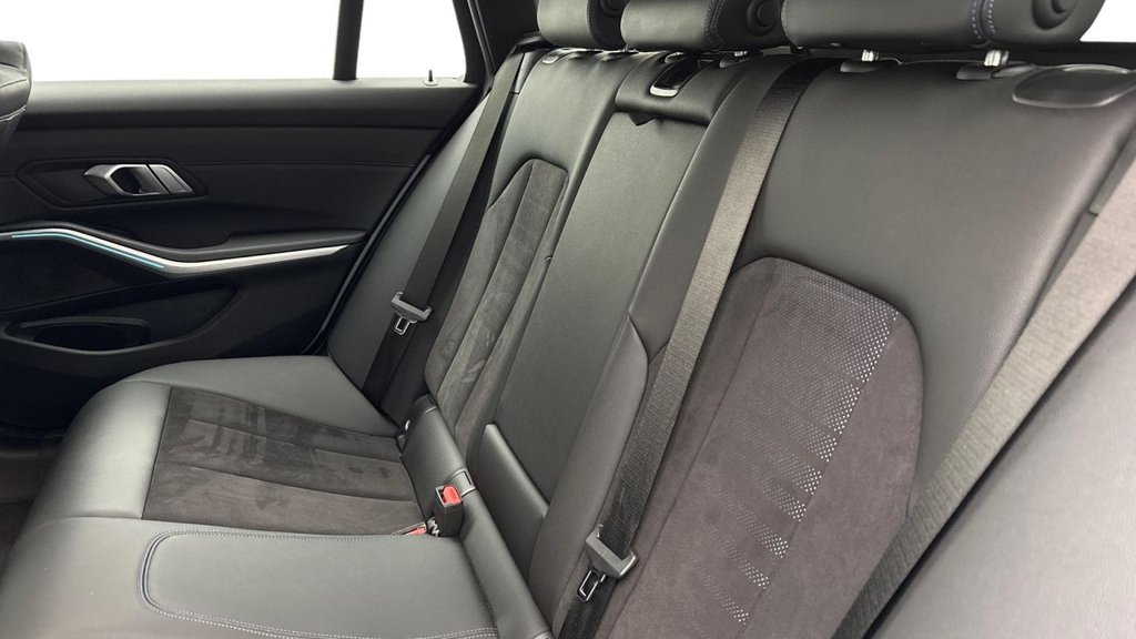 Used BMW 3 Series 2023 for sale - 77920375: Photo 4