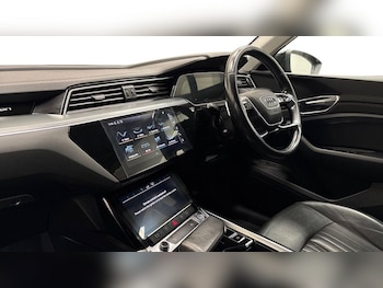 Used Audi e-tron 2020 for sale - 77780568: Photo