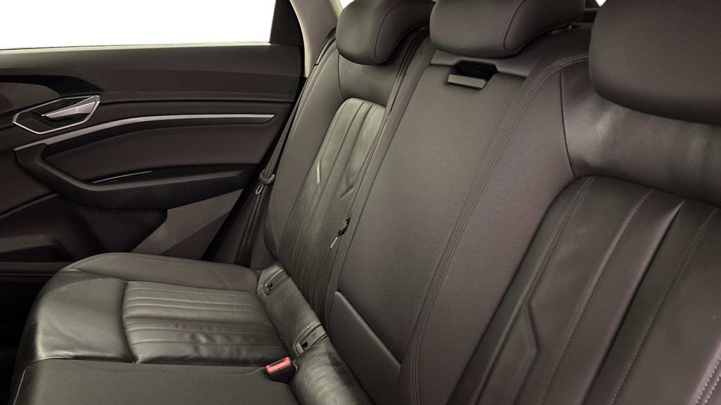 Used Audi e-tron 2020 for sale - 77780568: Photo 4