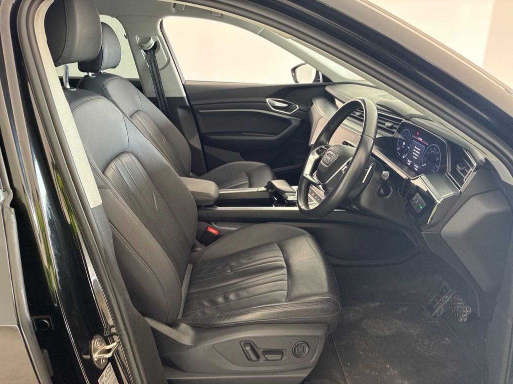 Used Audi e-tron 2021 for sale - 78200522: Photo 3