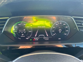 Used Audi e-tron 2021 for sale - 78200522: Photo